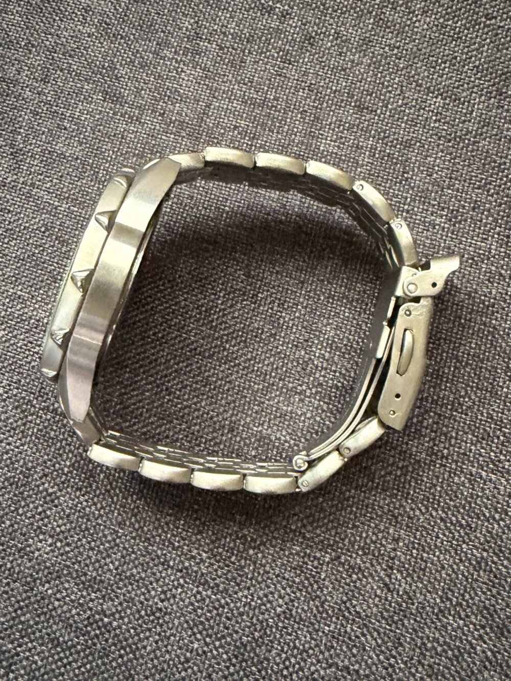 Armitron Green Multi-Function Watch - Picture 9 of 13